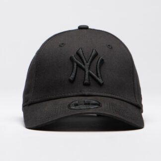 New Era vytvorila túto oficiálnu šiltovku tímu New York Yankees pre začínajúcich juniorských hráčov bejzbalu.