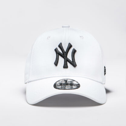New Era vytvorila túto šiltovku pre fanúšikov New York Yankees. Zadný jazýček umožňuje dokonalé prispôsobenie!