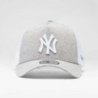 New Era vyvinula túto šiltovku pre všetkých fanúšikov tímu New York Yankees. Jazýček v zadnej časti umožňuje dokonalé nastavenie.