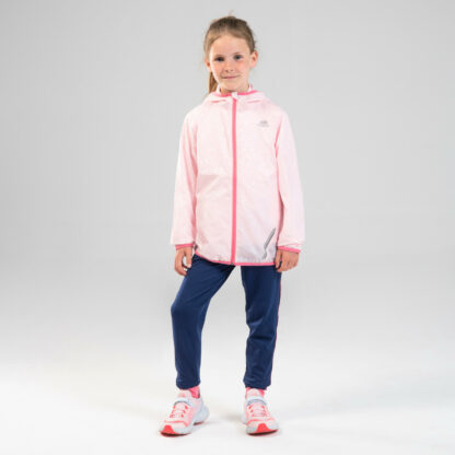 Táto bunda je ideálna pre vaše dieťa na šport. Dážď ani vietor nezabránia vášmu dieťaťu