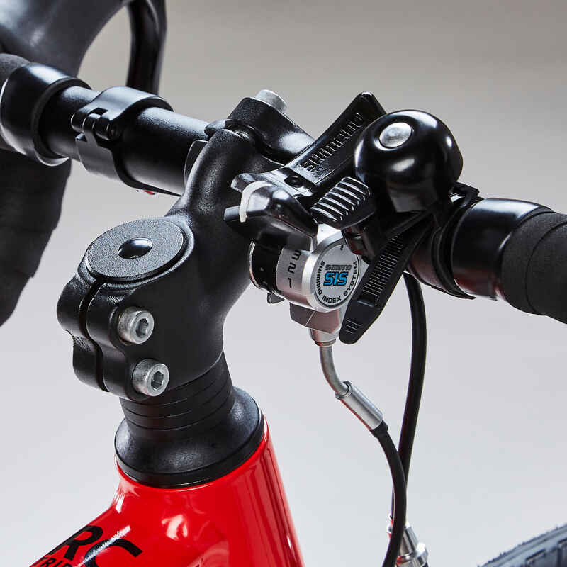 detsky-cestny-bicykel-triban-100-26-palcovy-9-12-rokov ktoré sa chcú naučiť jazdiť na cestnom bicykli.